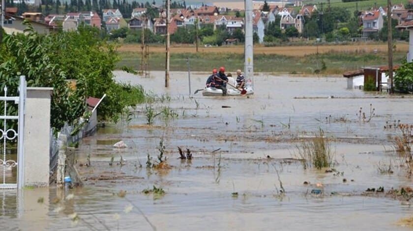 Taşkında su basmış yerleşim