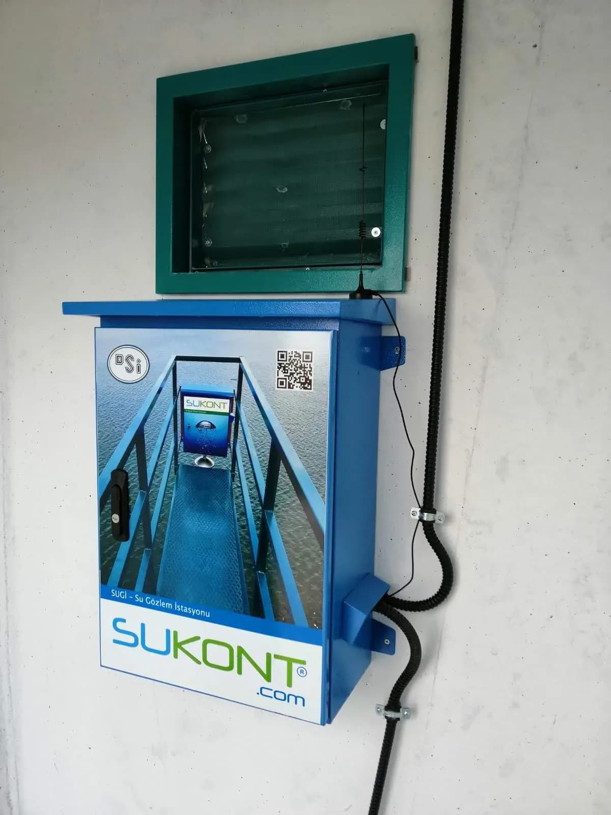 İstasyon panosundaki veri işleyici ve kontrol cihazı
