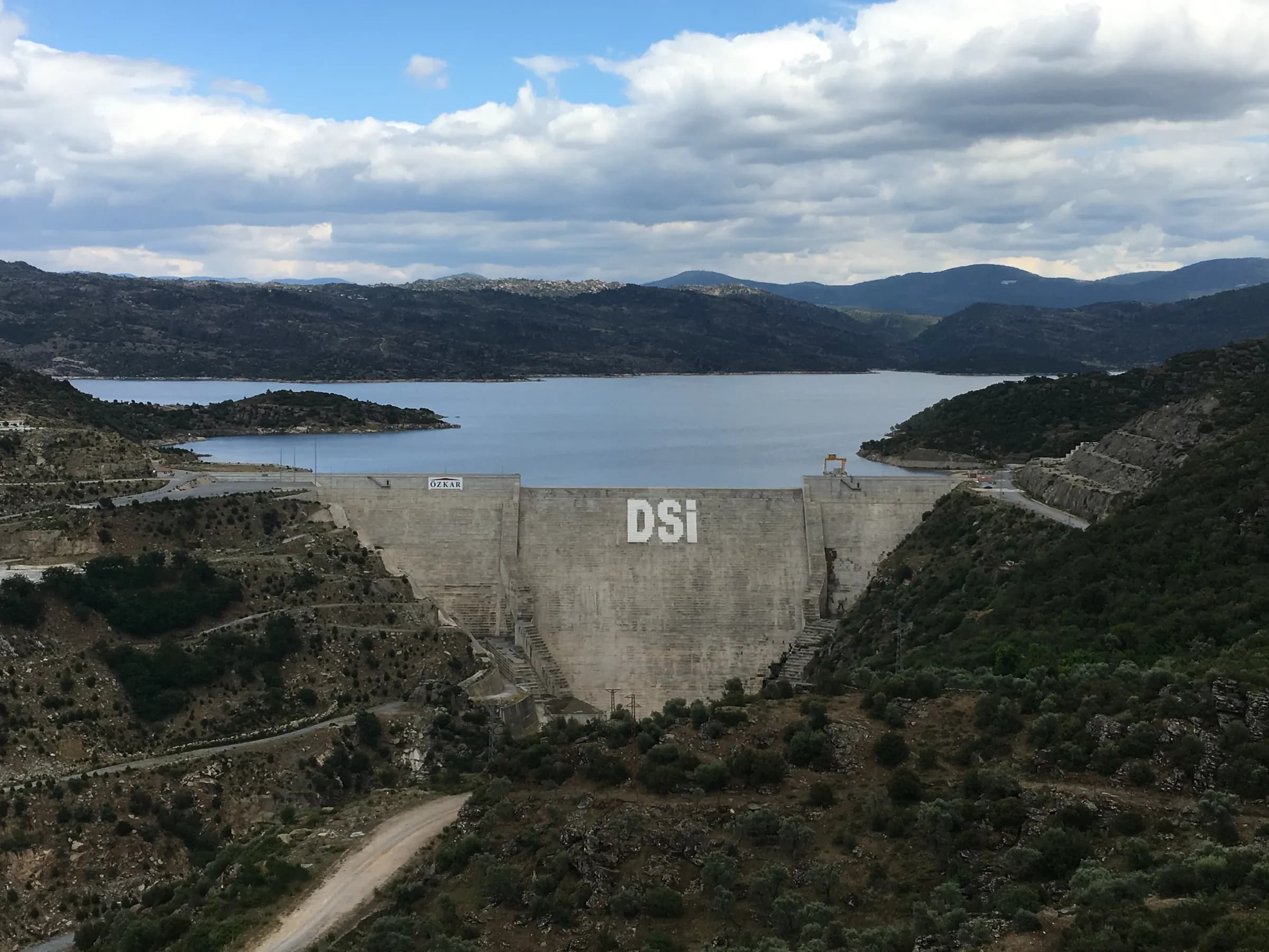 Baraj gölü ve çevresi, havadan